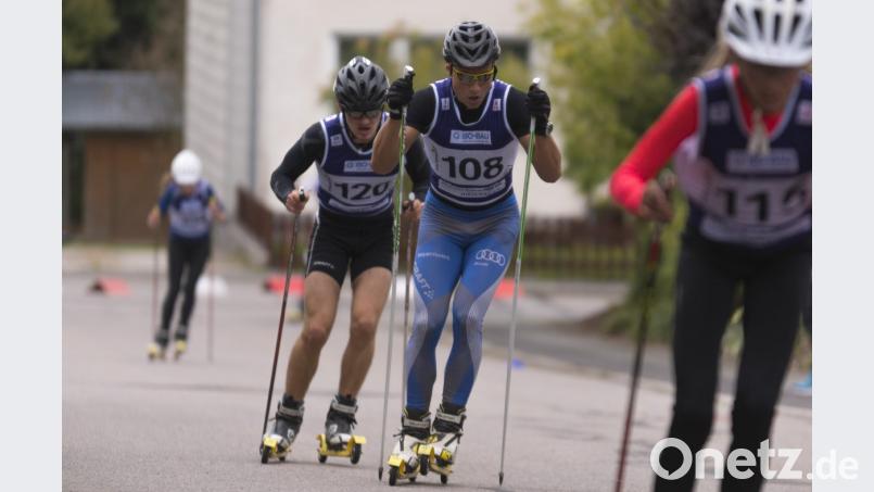 Packende Zweikämpfe sind wohl auch in diesem Jahr beim Rollskirennen in Hirschau wieder zu erwarten. Bild: chl