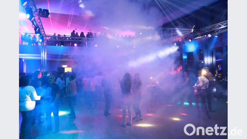 Disco mit "DJ Fleischi" in der Stadthalle Erbendorf. Bild: njn