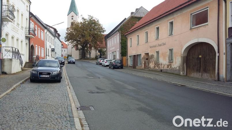 Die Parkplätze im Bereich des Marktplatzes dürfen auch weiterhin ohne zeitliche Begrenzung genutzt werden. Bild: fla