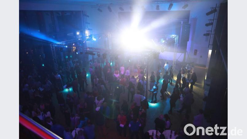 Disco mit "DJ Fleischi" in der Stadthalle Erbendorf. Bild: njn