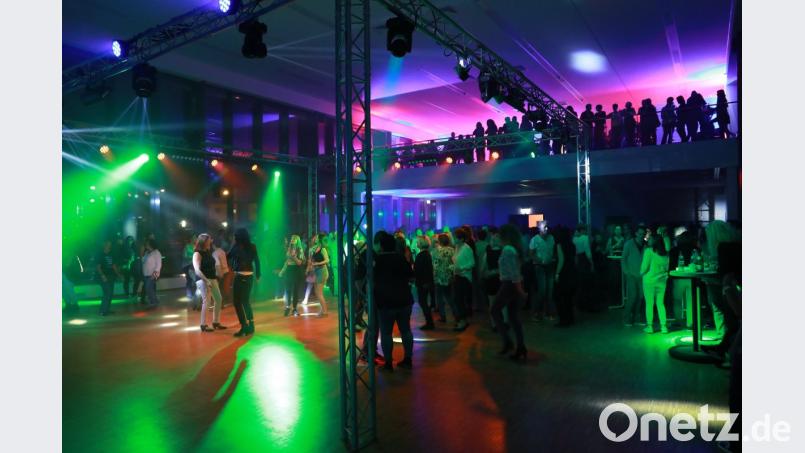 Disco mit "DJ Fleischi" in der Stadthalle Erbendorf. Bild: njn