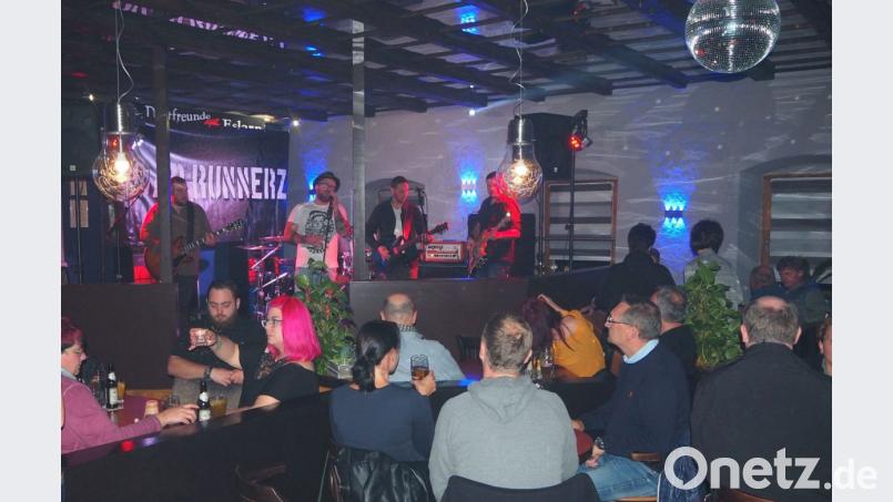 Das Publikum ist vom Repertoire der Road Runnerz begeistert. Bild: gz