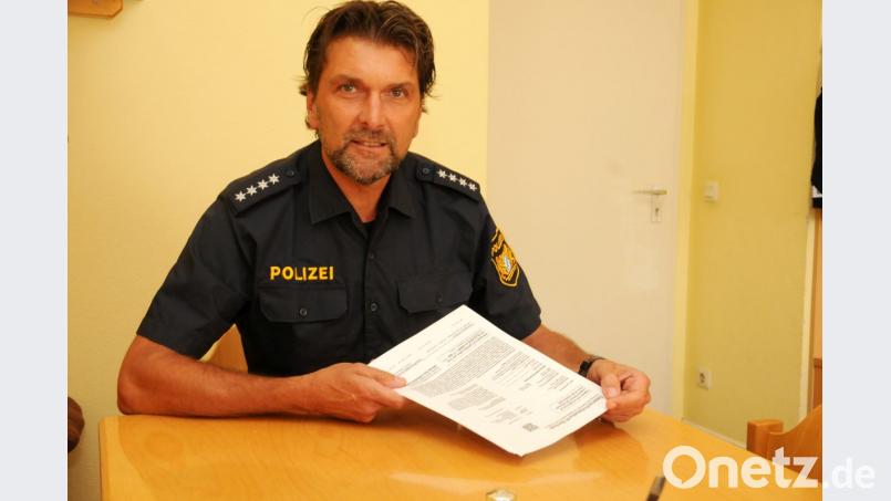 Polizeihauptkommissar Peter Krämer warnt dringend davor, die Angebotsfaxe zu unterschreiben. Stattdessen sollte die Polizei informiert werden. Bild: ge
