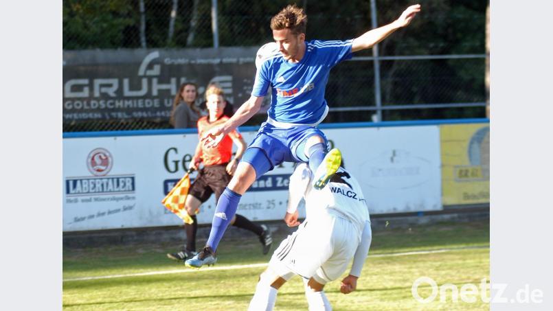 An Kampfgeist und Einsatzbereitschaft lassen es die Etzenrichter Spieler nie fehlen. Gegen den FC Sturm Hauzenberg soll endlich der zweite Saisonsieg gelingen. Bild: otr