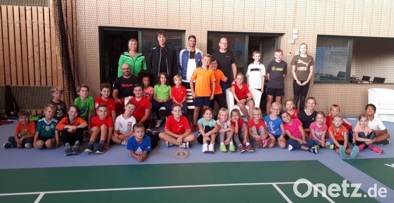 Beim Herbstturnier dürfen 32 Kinder der Tennisgemeinschaft Vilstal ihr Können unter Beweis stellen. Bild: gri