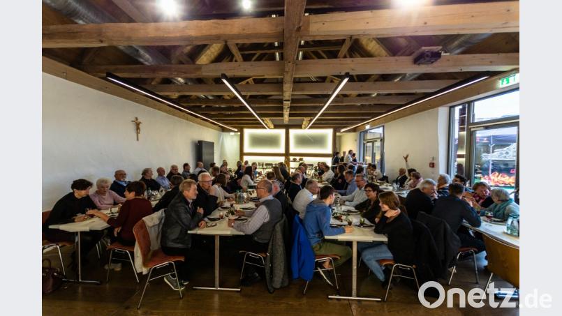 Volles Haus beim Ehrenamtsempfang der Marktgemeinde Parkstein. Bild: pml