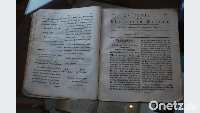 Eine Original-Abschrift der Verfassungsurkunde von 1818 ist noch bis Ende November in der Ausstellung im Vohenstraußer Heimatmuseum zu sehen. Bild: tss
