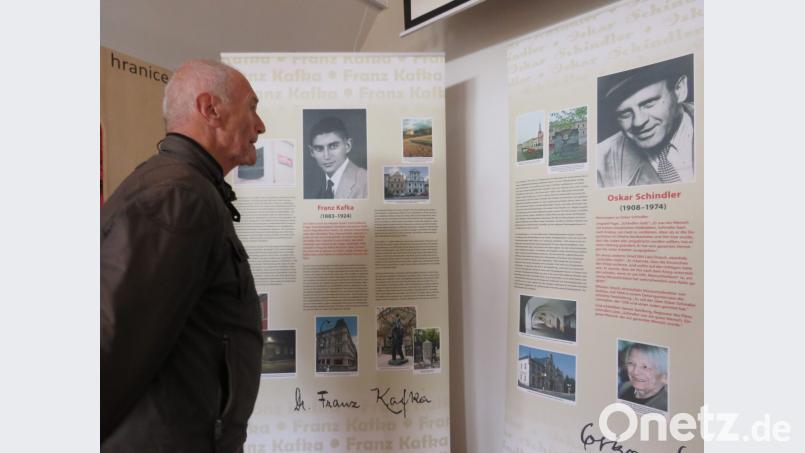 Zu den Erkenntnissen, dass berühmte Leute wie Oskar Schindler und Franz Kafka in Böhmen und Mähren zur Welt kamen, gibt es jede Menge Infomaterial über diese Leute. Bild: ubb