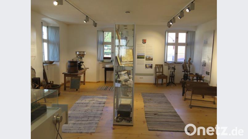 Minimalistisch in der Architektur zurückgenommen wirken in den Museumsräumen die Exponate für sich. Bild: ubb
