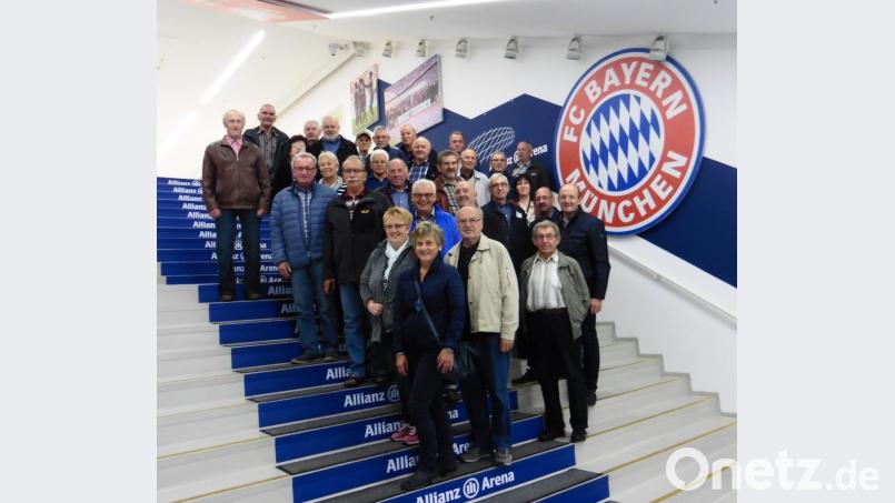 Begeistert waren die Teilnehmer der CSU-Tagesfahrt nach München. In der Allianz-Arena warfen sie einen Blick hinter die Kulissen von Europas modernsten Fußball-Stadion und in das Vereinsmuseum des FCB. Bild: mor