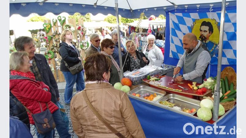 Händler Valentin Vielberth kommt seit 20 Jahren nach Weiden. Bild: Dobmeier