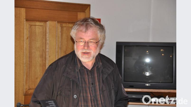 Der Pressather Stadtpfarrer Edmund Prechtl präsentierte interessante Ansichten zum Thema "Glaube". Bild: ak