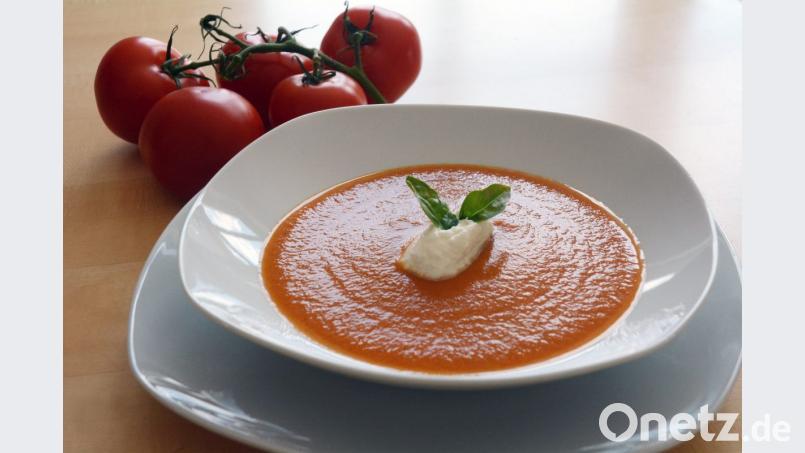 Am besten schmeckt die Suppe, wenn die Tomaten aus dem eigenen Garten kommen. Bild: Gabriele Schönberger