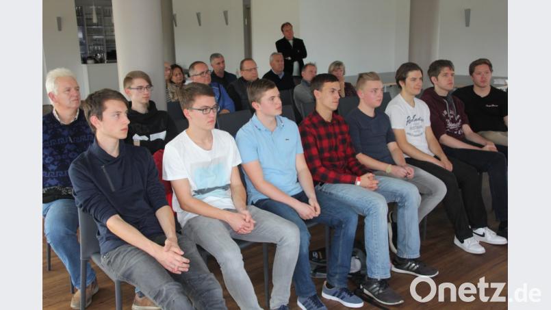 Auffallend viele Erstwähler waren zu der Wahlversammlung der Linken gekommen. Bild: kro