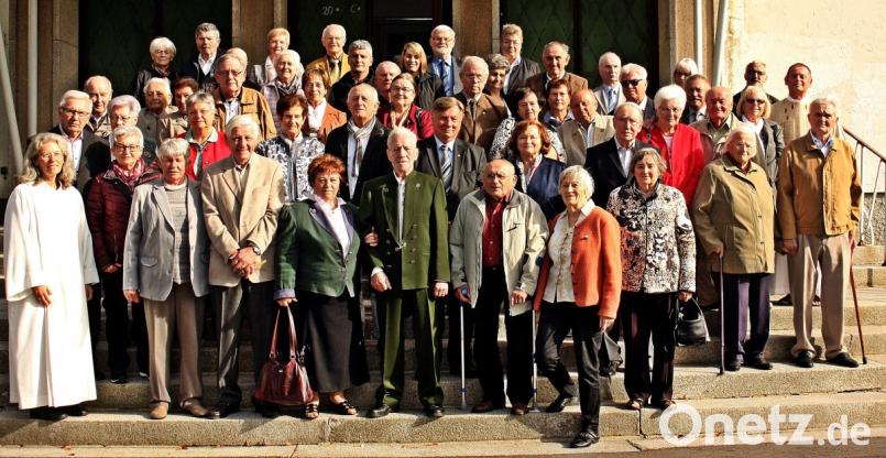 Die Jubelpaare aus der Pfarreiengemeinschaft St. Elisabeth und Maria Waldrast. Bild: R. Kreuzer