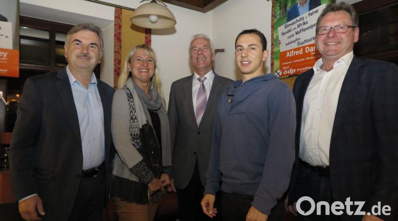 Alfred Damm, Heidi Eckl, Arnold Kimmerl, Felix Sailer und Martin Prey (von links) zeigten beim Wahlkampffinale der ÖDP klare Kante. Bild: Hirsch