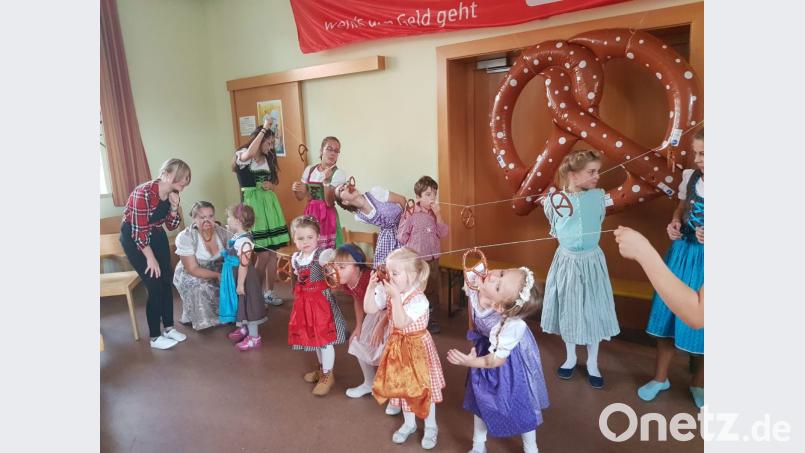 Wenn die kleinen der TV-Tanzgruppen Wiesn feiern, dann lassen sie es krachen. Bild: dob