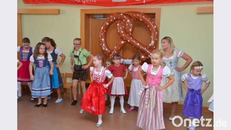 Wenn die kleinen der TV-Tanzgruppen Wiesn feiern, dann lassen sie es krachen. Bild: dob