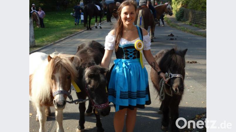 Die hübschen Ponys und ihre Chefin sind eine Augenweide. Bild: twg