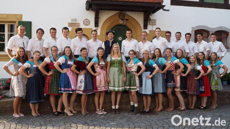 Die Etzenrichter Kirwaleit lassen es krachen. Zusammen mit dem Sportverein laden sie zu drei tollen Kirchweihtagen ein. Bild: fsb