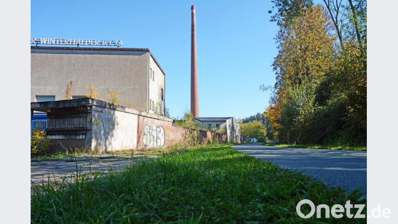 Das Thema Altlasten aus der Glasindustrie wird Stadt und Landkreis noch lange beschäftigen. Allerdings gibt es Überlegungen, Teile des ehemaligen Tritschler-Areals stehen zu lassen und für Kulturveranstaltungen zu nutzen. Bild: Schönberger
