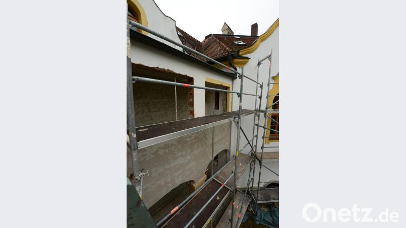 Die Bauarbeiten am Kreuzbergkloster ziehen sich weiter in die Länge. Bild: bey