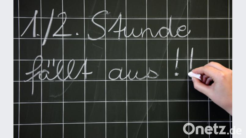 Nicht nur an Grundschulen fallen viele Unterrichtsstunden aus. Die Kultusminister rechnen mit einem akuten Lehrermangel. Bild:  Caroline Seidel/dpa