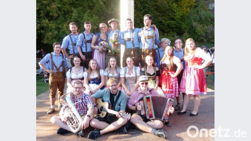 Die Kirwagesellschaft der Kastler Roum-Kirwa. Bild: jp