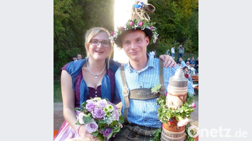 Lena Nürnberger und Felix Geitner, beide aus Kastl, sind das Oberkirwapaar. Bild: jp