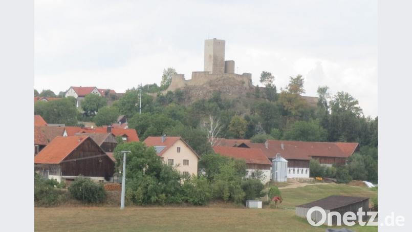 Die Burg Murach lockt schon von weitem. Den Schlüssel zur Anlage gibt es beim Burgwart, Manfred Senft, Obermurach 58, Telefon: 09671/91234. Bild: bl