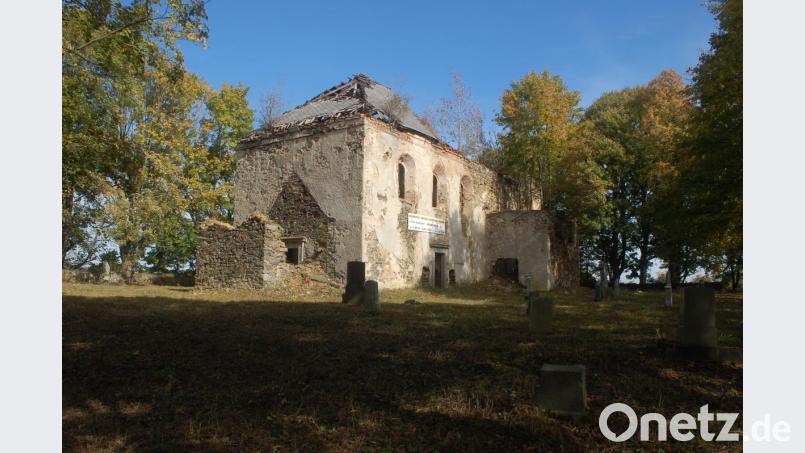 Nach dem Abschluss der Arbeiten präsentierte sich die Kirchenruine gleich einem Postkarten-Motiv. Bild: fjo
