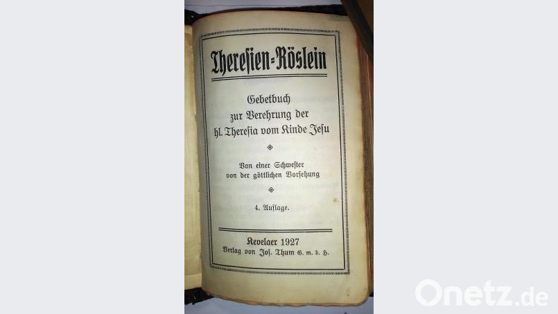 „Theresien-Röslein“ ist der Titel des Gebetbüchleins aus dem Jahr 1927 Bild: ld