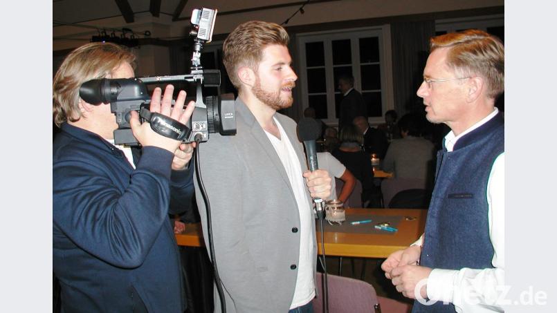 Nach einem guten Wahlergebnis auf Stimmkreisebene stand Tobias Reiß einem Team von OTV Rede und Antwort. Bild: ld