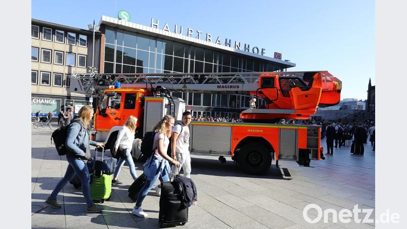 Am Kölner Hauptbahnhof gibt es eine Geiselnahme. Die Polizei ist im Großeinsat Bild: Oliver Berg
