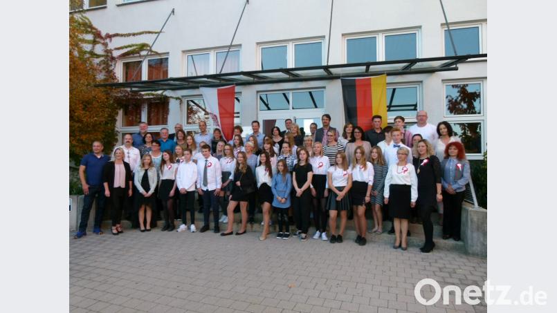 Polnische und deutsche Fahnen verkündeten eine Woche lang den internationalen Schüleraustausch Bild: rn