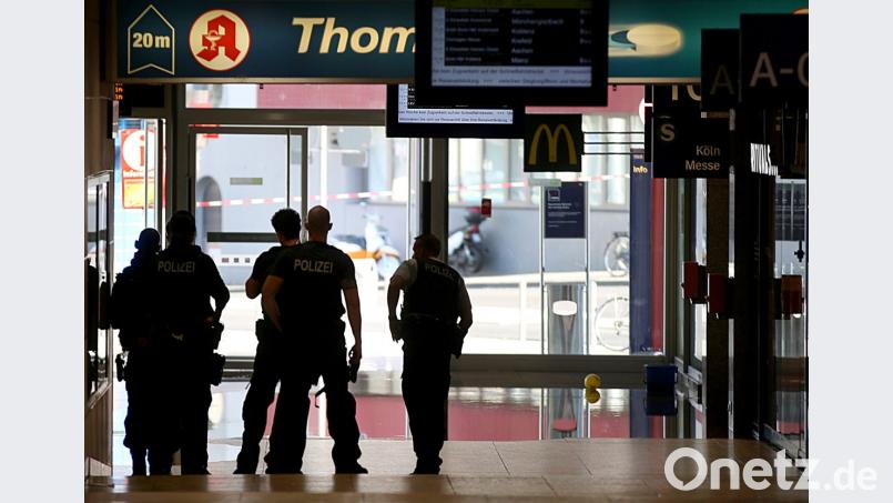 Am Kölner Hauptbahnhof gibt es eine Geiselnahme. Die Polizei ist im Großeinsat Bild: Oliver Berg