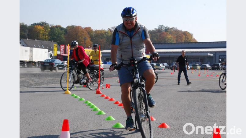 Dieser rüstige Pedelec-Fahrer war ganz flott im Parcours unterwegs. Bild: Andreas Royer
