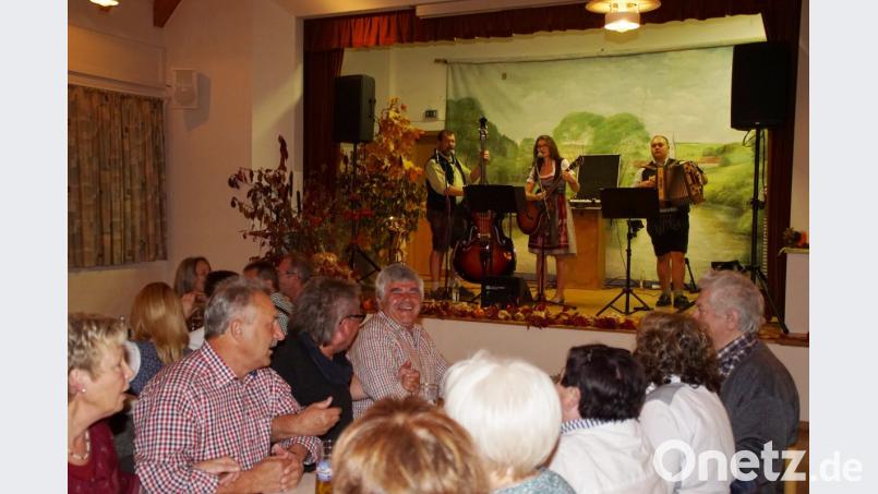 Zum Schunkeln und auch zum Tanz ließen sich die Besucher von den &quot;Z&#039;s&quot; nicht lange bitten. Bild: mmj