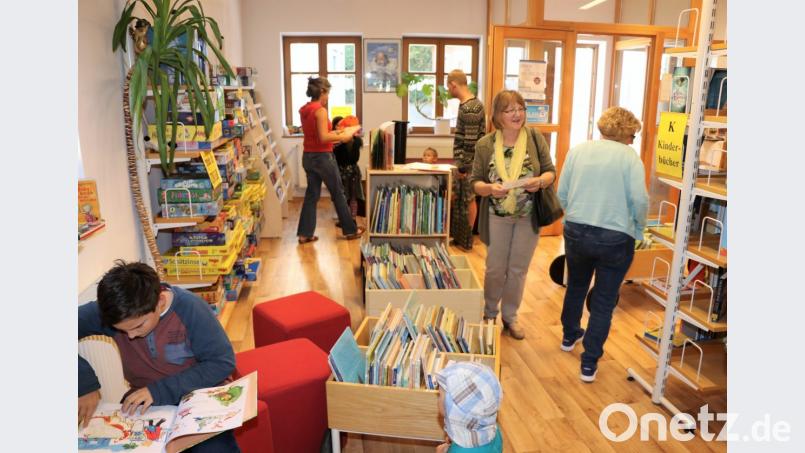 Der Tag der offenen Tür in der Kastler Bücherei ist ein voller Erfolg. Bild: (due)