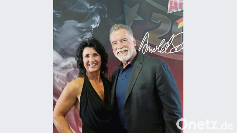 Das Treffen mit „Jahrhundertlegende“ Arnold Schwarzenegger Ende September in Barcelona sei „absolut mitreißend“ gewesen, sagt Irene Maas. Bild: exb
