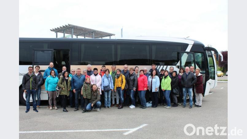Der Sportkegelclub Bavaria-Fortuna Waldsassen unternahm kürzlich einen Bus-Ausflug. Ziele waren Kelheim, Kloster Weltenburg und Regensburg. Bild: exb