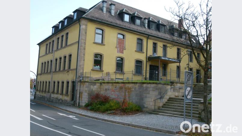 Noch liegt es im Dämmerschlaf. Im ehemaligen Pfarrheim sollen einmal 15 kleine Wohneinheiten entstehen. Bild: rn