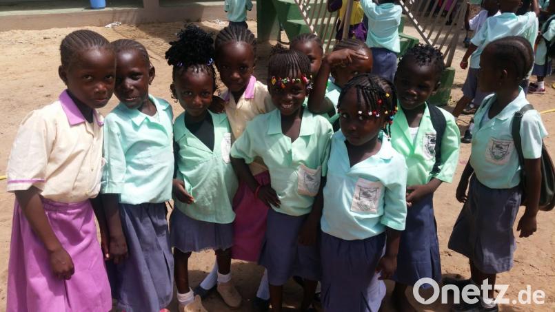 Für die Kinder der Emie-School im westafrikanischen Gambia soll bei einem Flohmarkt in Vilseck am Samstag, 20. Oktober, gesammelt werden. Bild: exb