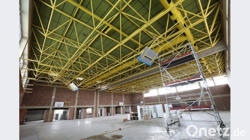 Auch im Innern ist die Stadt Windischeschenbach bei der Generalsanierung der Mehrzweckhalle im Zeitplan. Bild: Steinbacher
