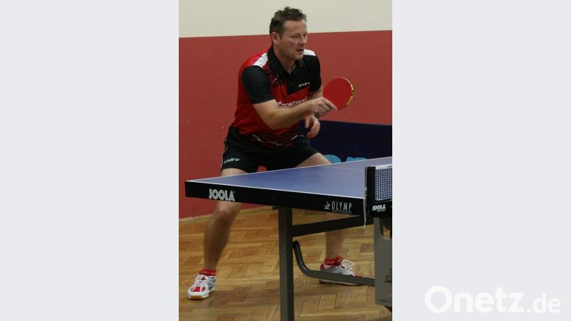 Spielertrainer Dr. Alois Spitzer zeigte in Dachelhofen und Lauf eine starke Leistung und gewann seine Einzel. Trotzdem kassierten die Herren I zwei Niederlagen. Bild: tob