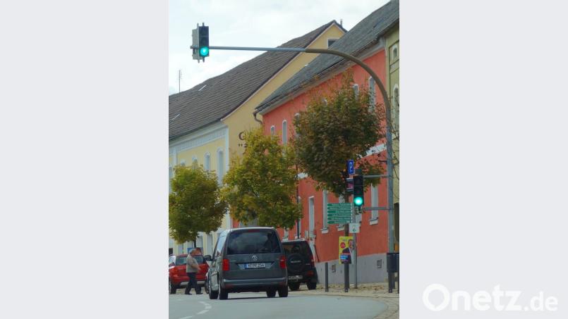 Die Kommune fühlt sich bei den Problemen mit den kurzen Schaltzeiten der Ampel alleingelassen. Bild: fjo