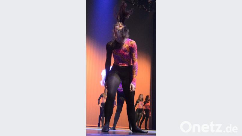 Contemporary - Ballett Oberstufe. Bild: Kunz
