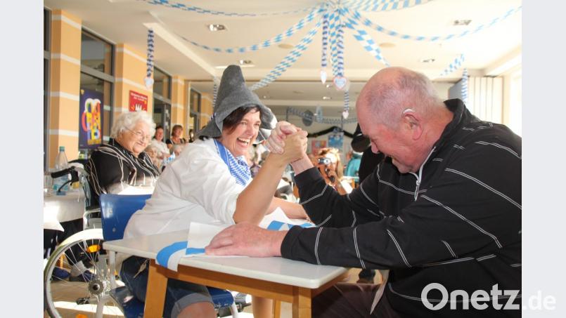 Stärke und Freude zeigen, hieß es beim Armdrücken. Bild: frd