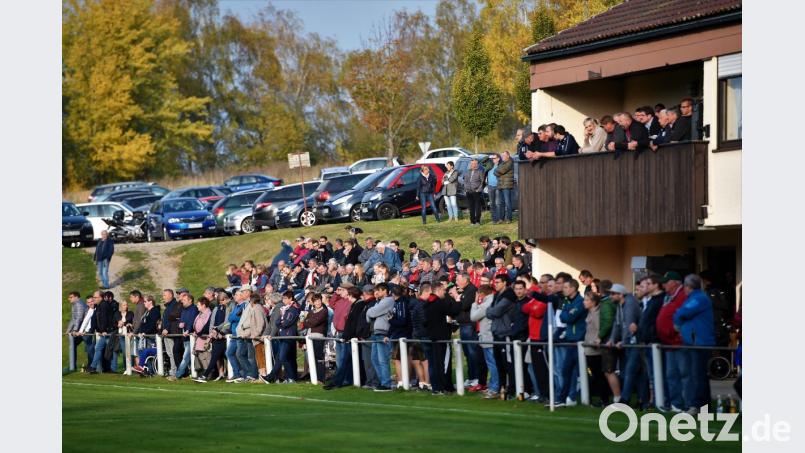 Das Derby Gleiritsch/Trausnitz gegen Tännesberg verfehlte seine Wirkung nicht und lockte zahlreiche Zuschauer an. Bild: btg