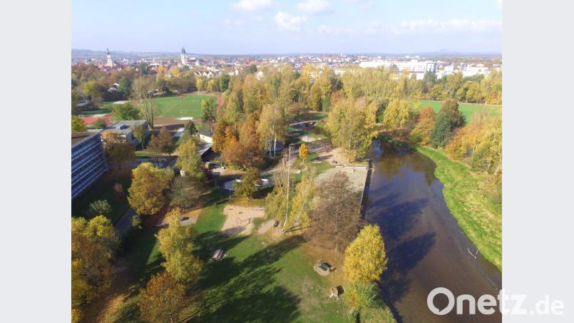 Herbststimmung am Stadtbad Weiden Bild: Michael Ascherl